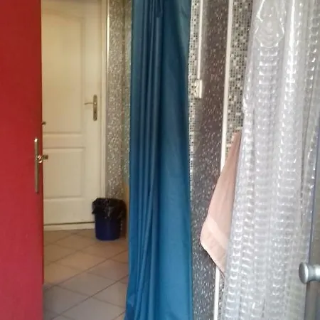 Metro Centrum Bed Warszawa